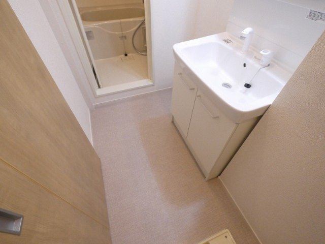 アベニールの独立洗面台|独立洗面化粧台付き