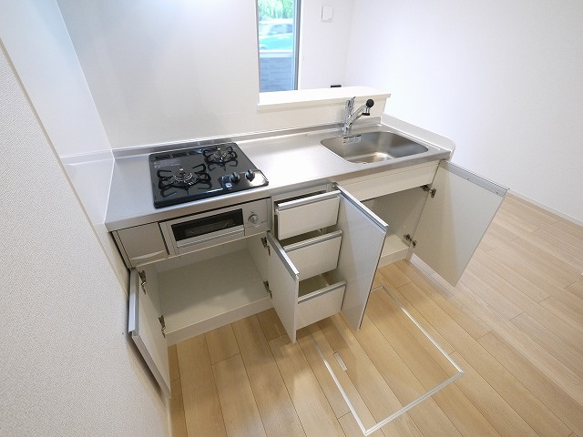 アベニールのキッチン|コンパクトなキッチンで掃除もラクラク