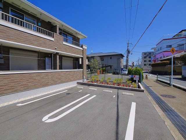 アベニールの駐車場|駐車場です