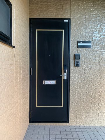 サンセジュールＡの玄関