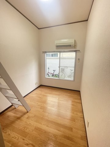 ベルシティ根津の洋室|※写真は同タイプの別室になります