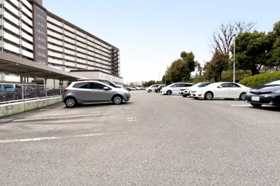 【駐車場】 | 向島ニュータウン | ※駐車場等の《空き状況》や《料金》は変動する可能性あり随時確認要