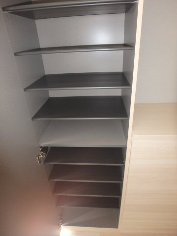 ウィステリアコート茶屋町の玄関|ウイステリアコート茶屋町102号室　シャーメゾン