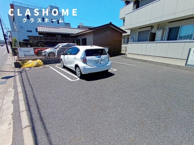 アール・オッツ　　刈谷市近郊の賃貸はクラスホーム刈谷店の駐車場