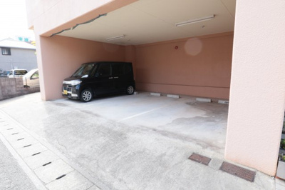 【駐車場】 | グランシャリオⅢ