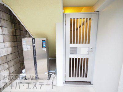 【エントランス】 | Ｆｉｒｓｔ　Ｒｅｓｉｄｅｎｃｅ　西日暮里