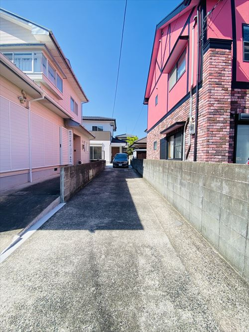 早良区野芥8丁目　戸建ての駐車場