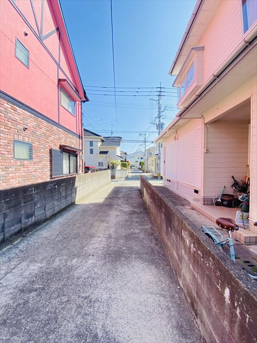 早良区野芥8丁目　戸建ての駐車場