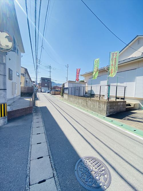 早良区野芥8丁目　戸建ての前面道路含む現地写真