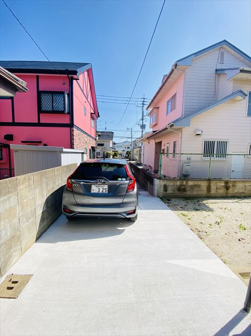 早良区野芥8丁目　戸建ての駐車場