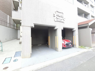 【駐車場】 | 平置き駐車場です。
