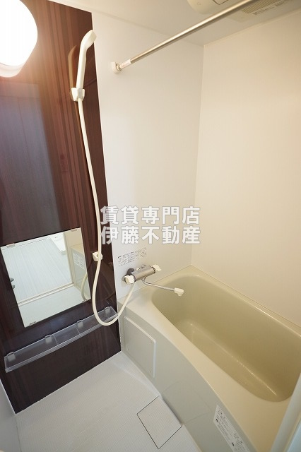 グリーンレイク中小田井の浴室