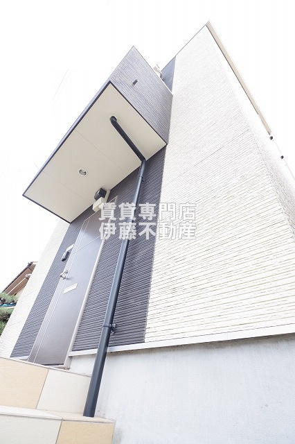 グリーンレイク中小田井のエントランス