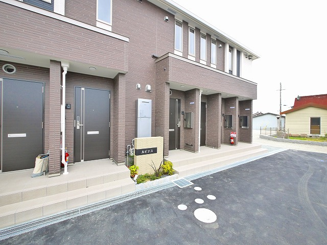 ルピナスのエントランス|エントランスです