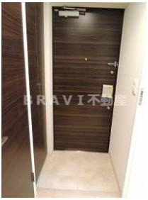 レジデンス心斎橋 BRAVI不動産の玄関|【レジデンス心斎橋】毎日通る玄関はこちらです