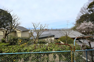 【展望】 | 宇治市宇治東内　中古テラスハウス | お庭からの眺望も開放的で、日々の生活を気持ちよくお過ごし頂けます。