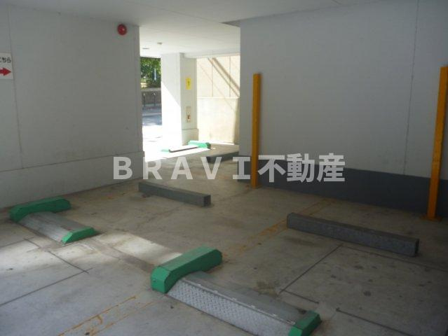 アクアプレイス南堀江　BRAVI不動産の駐車場|【アクアプレイス南堀江】近隣パーキングあり