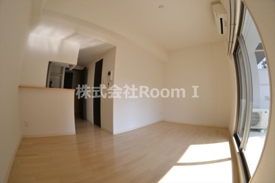 【居間・リビング】 | アドバンス大阪城アンジュ | こちらの居間で趣味の時間をお楽しみください