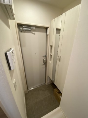【玄関】 | ビエネスタル