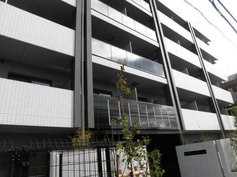 スカイコートグレイス調布の外観