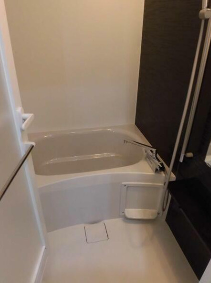 スカイコートグレイス調布の浴室|※別号室の参考写真です