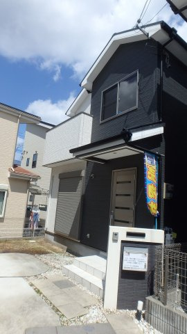 大阪狭山市茱萸木3丁目戸建ての外観