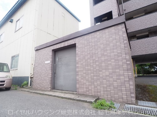 敷地内ごみ置き場です。