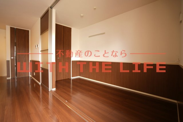 フロレゾン【10，000円キャッシュバック対象物件】の洋室|広々とした洋室です