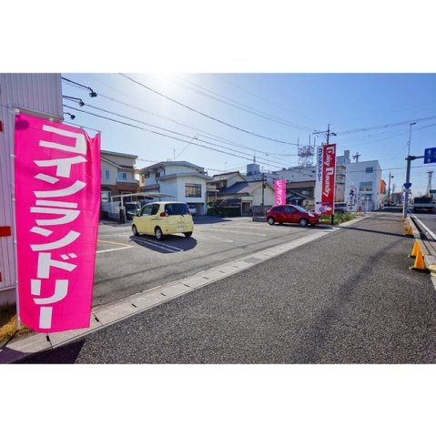 岐阜市加納花ノ木町の店舗一部の駐車場