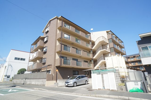 メゾンドール荒牧の外観