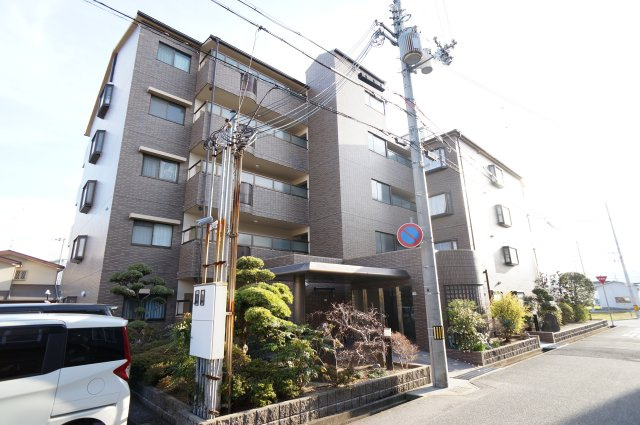 メゾンドール荒牧の外観