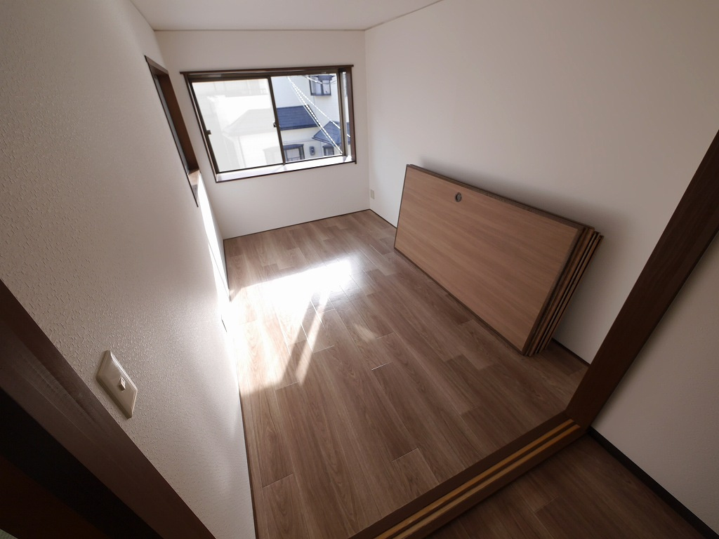 下谷上猪ころび貸家の洋室