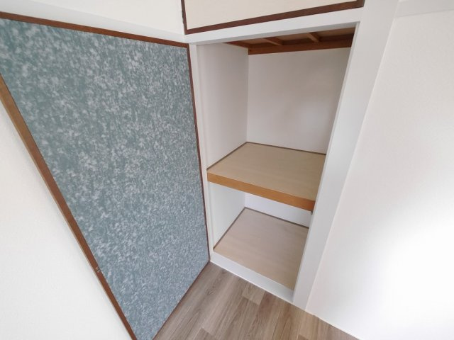 下谷上猪ころび貸家の収納