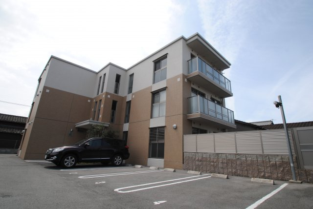 グランドゥールステラの外観