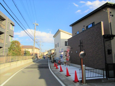 【前面道路含む現地写真】 | エンゼルハウス　甲斐市大下条 | 前面道路含む現地写真です