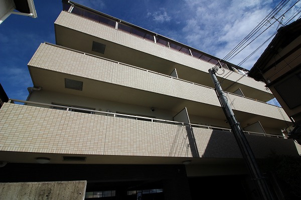 レジデンス調子山荘の外観