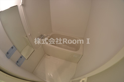 【浴室】 | 旧プライムアーバン松屋町 | 日々の疲れを癒すお風呂付です
反転