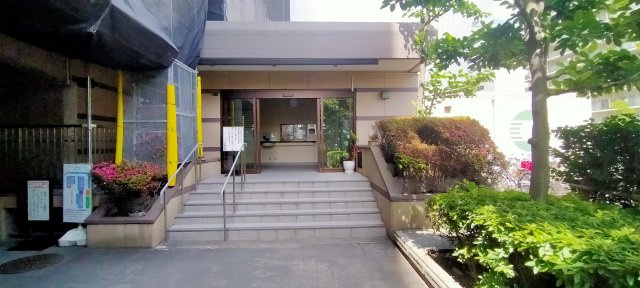 ネオコーポ大阪城公園2号館のエントランス|エントランスです♪