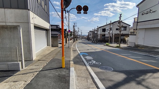 池田市畑３丁目の新築一戸建の前面道路含む現地写真