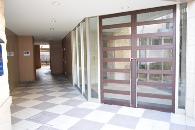 【エントランス】 | プレサンス神戸プレシャス | 落ち着いたエントランスです