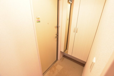 【玄関】 | ヴェリナ旭町