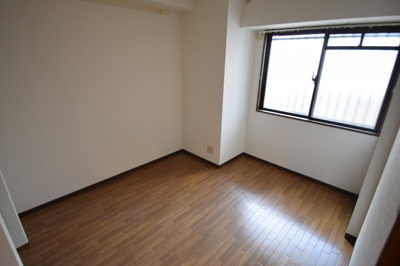 【寝室】 | レノバール神戸