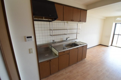 【キッチン】 | レノバール神戸