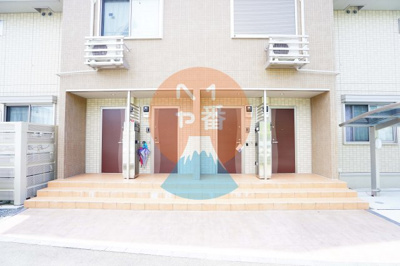 【エントランス】 | リベルテB | エントランスです