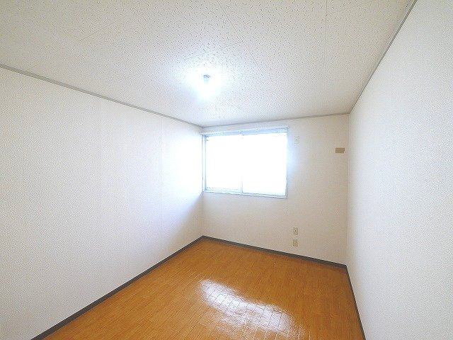 緑町ハイツの洋室|個人の部屋や寝室として使える洋室です