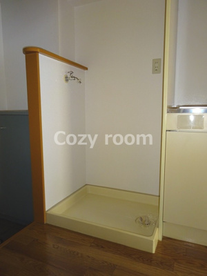 【設備】 | ライブステーション江坂 | 室内洗濯機置き場です