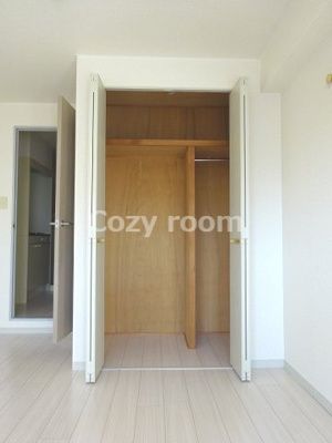 【収納】 | ライブステーション江坂 | クローゼット収納OPEN