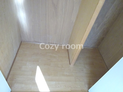 【収納】 | ライブステーション江坂 | 奥行広めで大きなものも収納できそうです