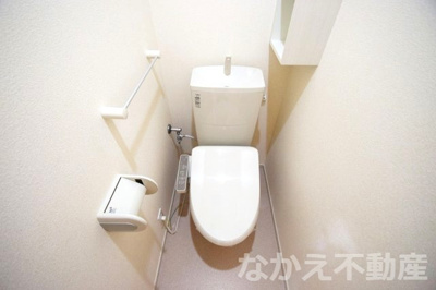 【トイレ】 | シャロルワン | トイレです