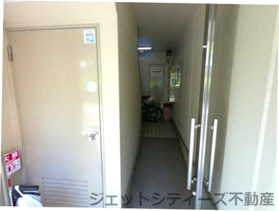 【ロビー】 | グリーン関野ビル